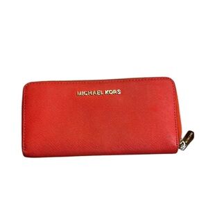 🇺🇸Michael Kors Red Safiano Leather Zip Around Continental Wallet